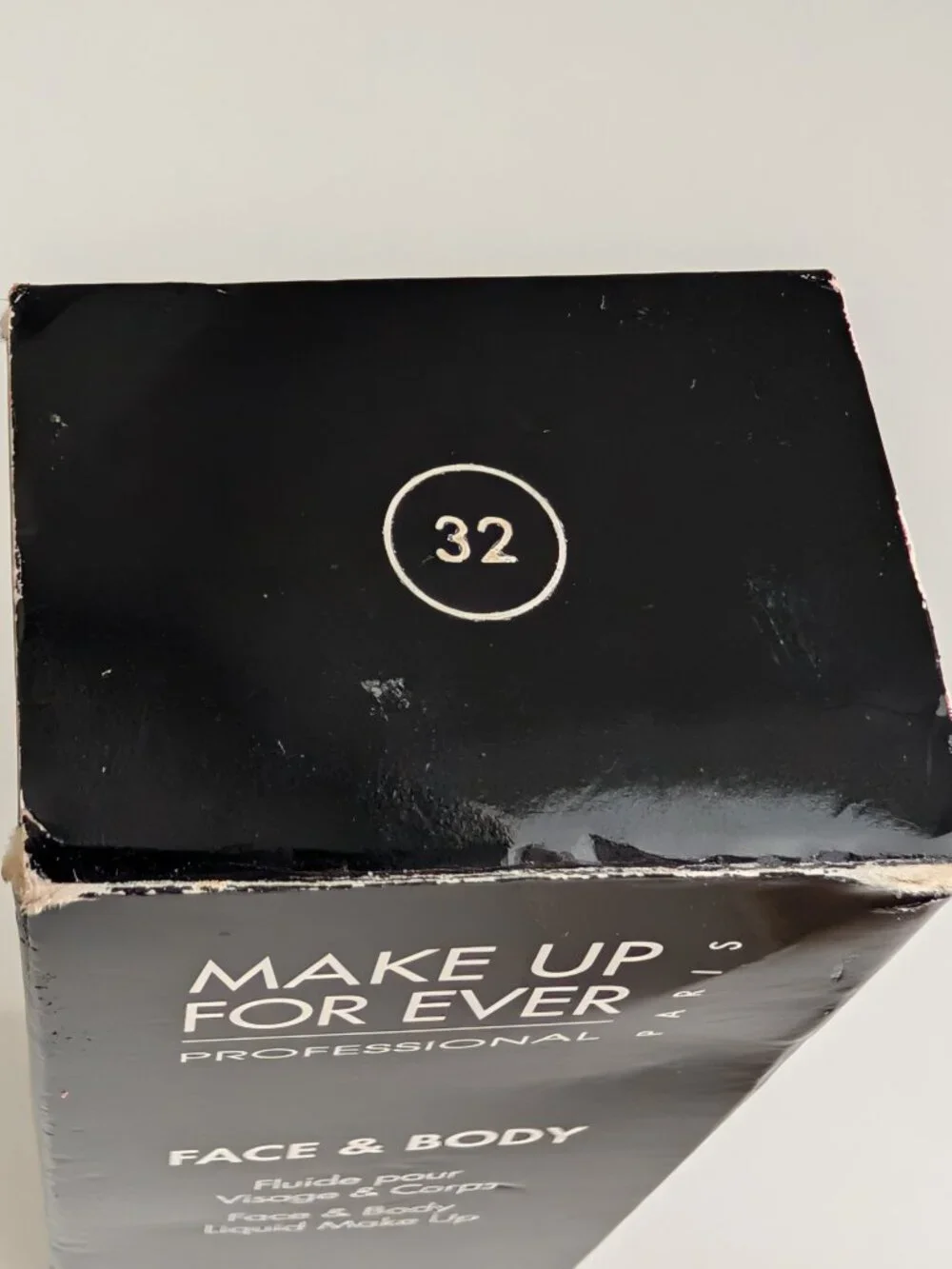 Make Up For Ever Face & Body Liquid Make-up Shade #32 New with Box Discontinued
